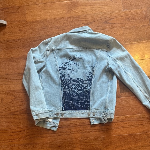 Levi's Light Blue Denim Jacket - Picture 2 of 3